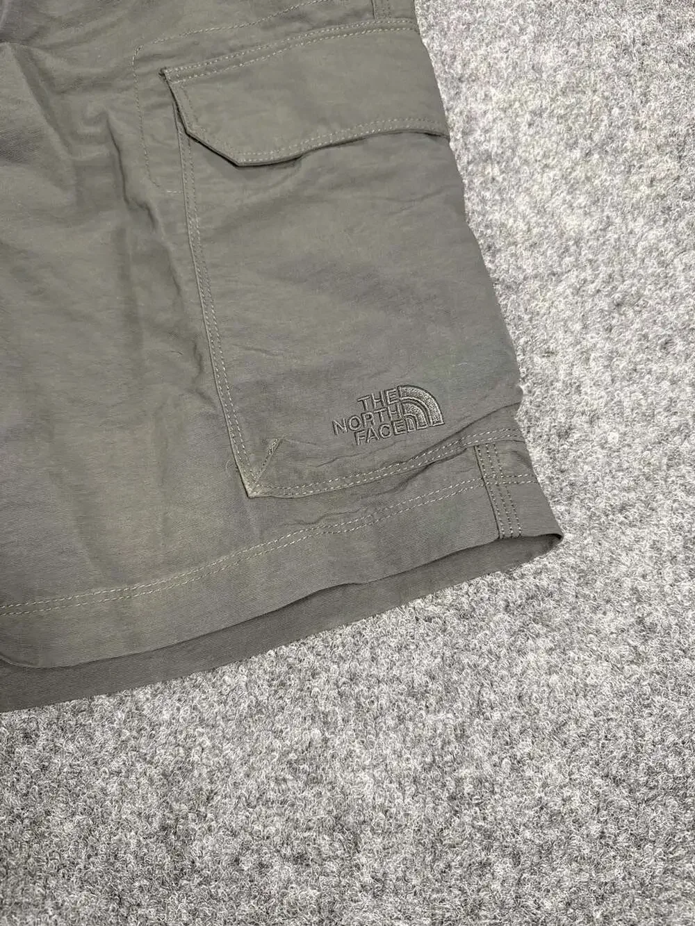 The North Face Men's Hiking Cargo Shorts Olive Green Size 36